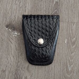 Dutyman Closed Cuff Case Basketweave